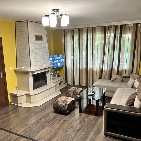 House Ana за гости ана Daire