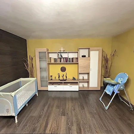 House Ana за гости ана Lejlighed