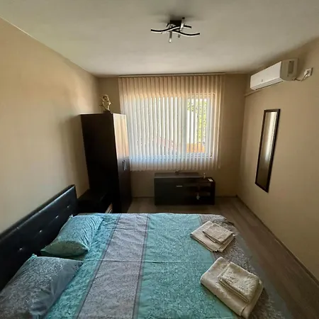 Apartment House Ana за гости ана